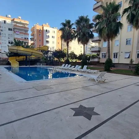Seaview 3+1 Barbaros, Mahmutlar אלאניה